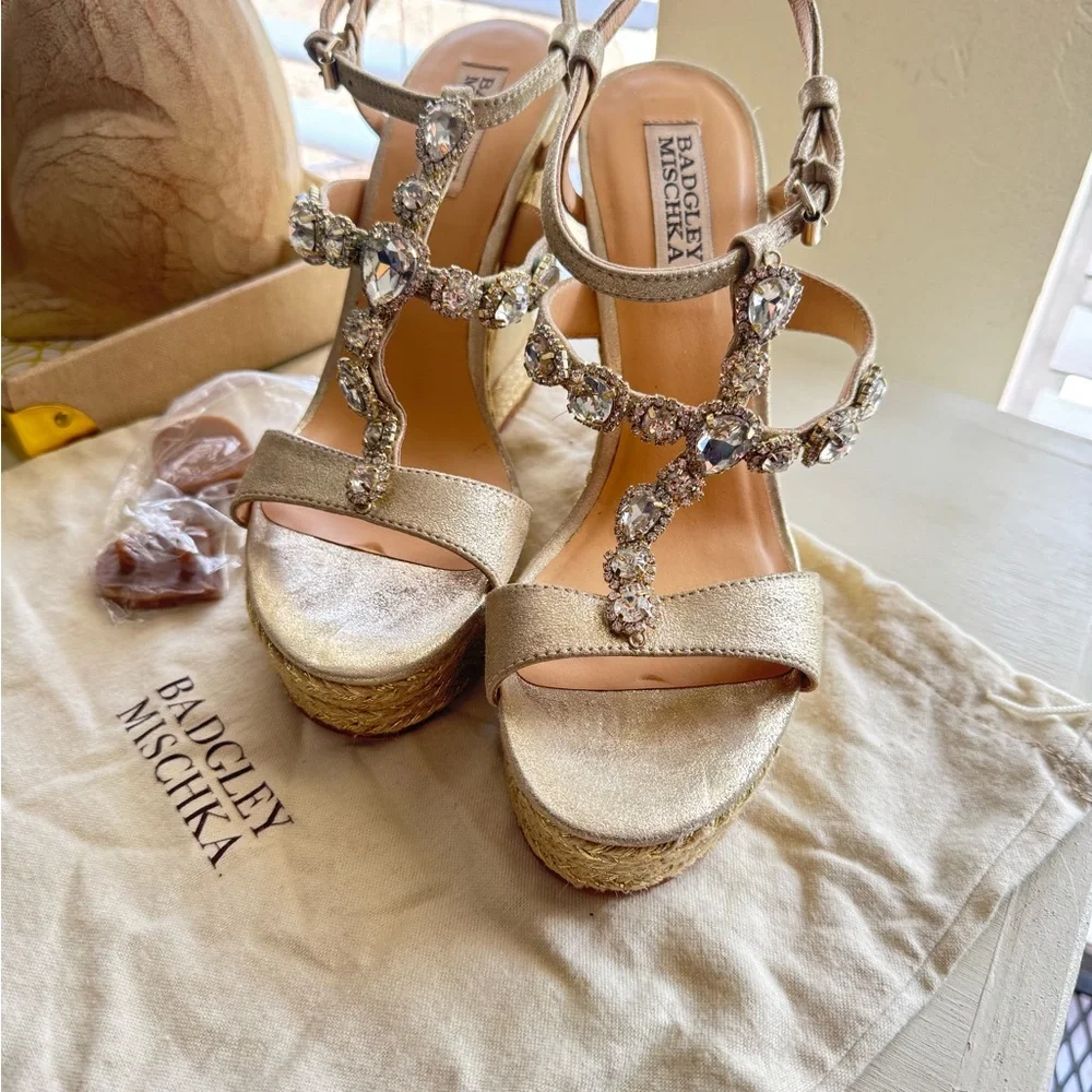 Badgley Mischka Women’s Coco Espadrille Wedge Sandal - Picture 7 of 10